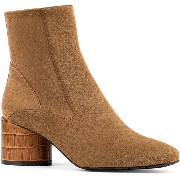 Donald J. Pliner Shoes - NIB Donald Pliner GAIGE Heeled Ankle Booties in Saddle
